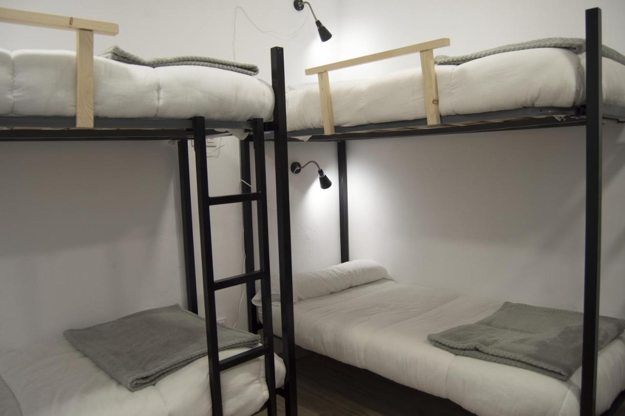 Hostel El Pico De Santillana *