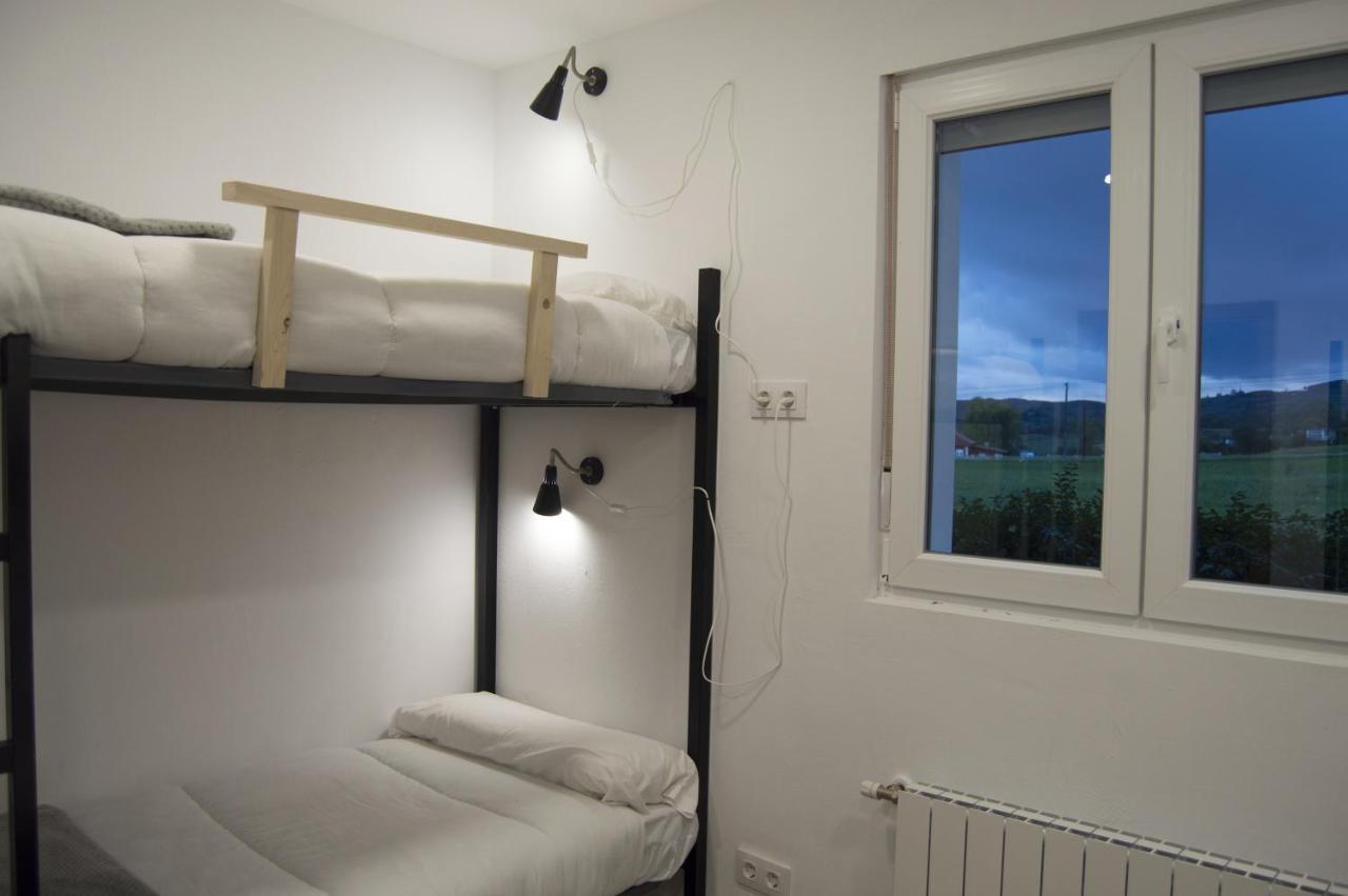 Hostel El Pico De Santillana *